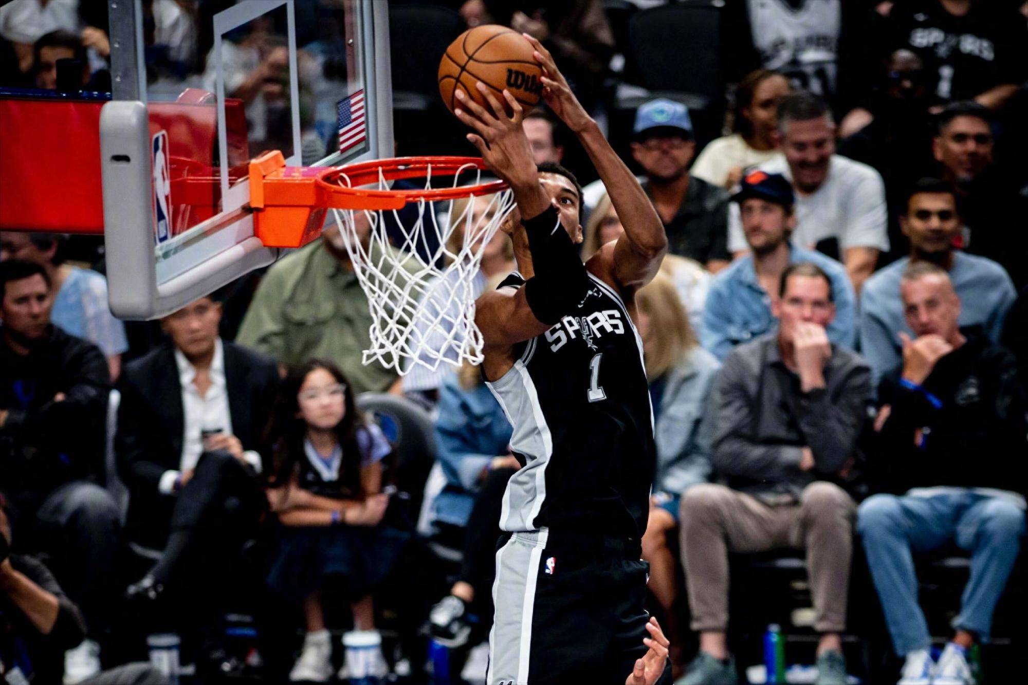 贝博棋牌 -里程碑夜萨克拉门托国王门线救险,NBA常规赛窗口期刷纪录,震撼外界,年轻球员得到机会的简单介绍