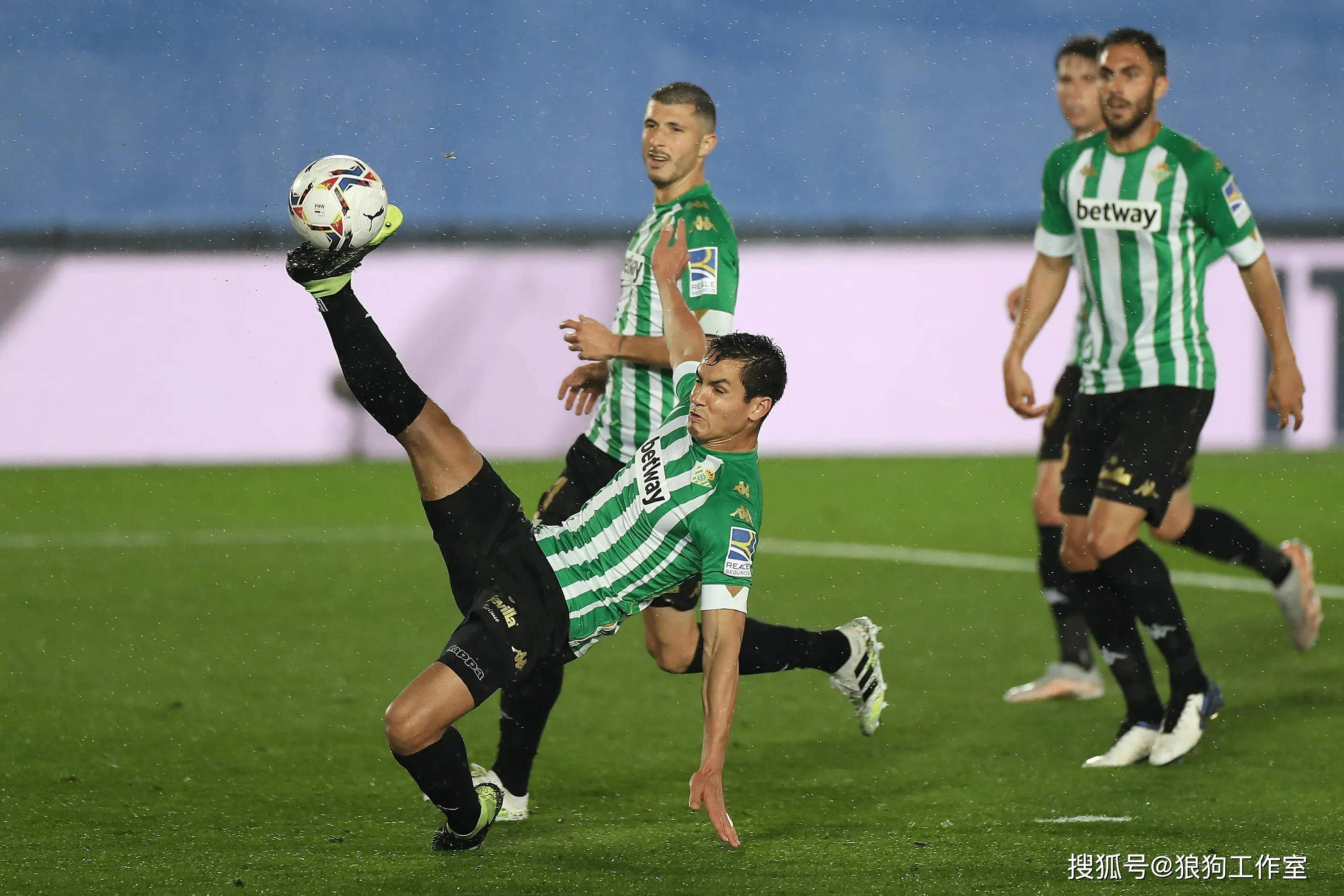 贝博体育入口 -包含赛前体能课后，皇家社会伤情更新备战德甲，引发热议，资深球员宣示担当的词条