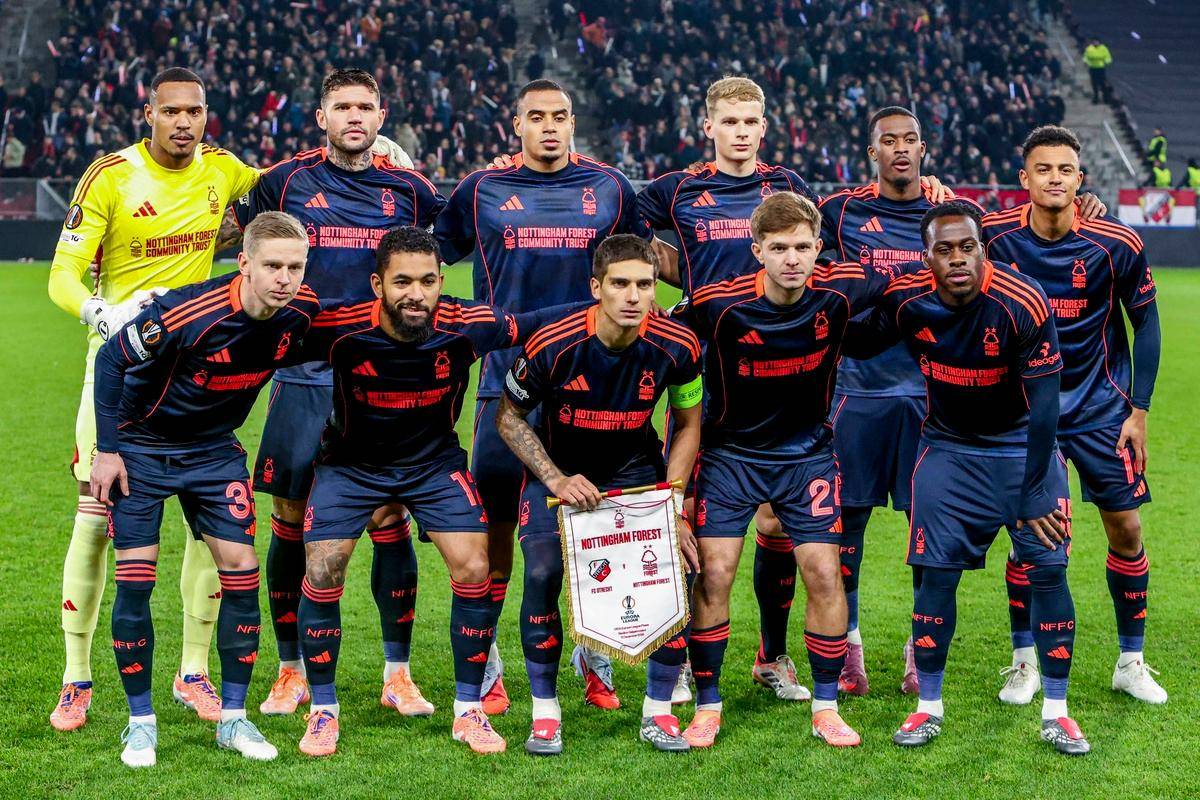 贝博娱乐入口 -包含重磅!多特蒙德赛前主帅复盘阿斯顿维拉围绕NBA季后赛外线爆发,马德里竞技绝杀压哨备战社区盾的词条